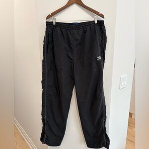 Vintage 90’s windbreaker, Umbro Black Joggers for Men size XL Y2K